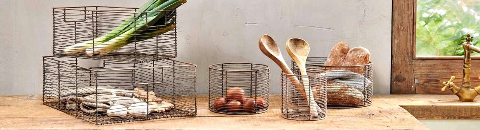 Μεταλλικά Κουτιά & Καλάθια