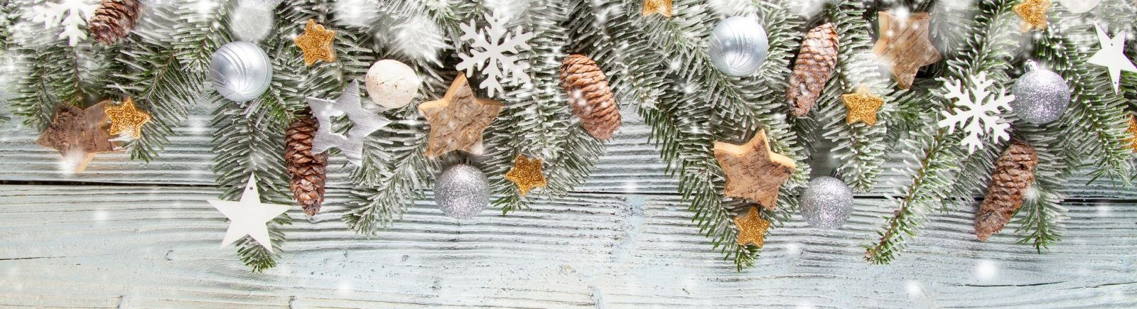 Christmas Garlands and Ribbons