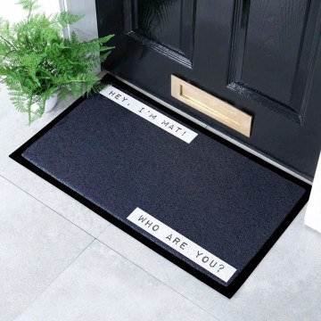 Entrance Mat Hey I'm Mat Who Are You? -AMDMB-WHOAREYOU-7040 70x40cm Black Artsy Mats