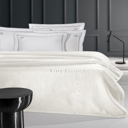 Blanket Velvet Logo Ivory Guy Laroche IVORY