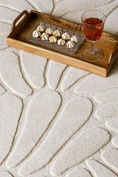 Carpet Coleby Petals 078809 Ivory-Cream 140X200 Laura Ashley