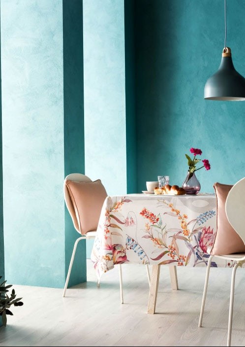 τραπεζομάντηλο φλοράλ ξκαρέκλες βάζο τραπέζι