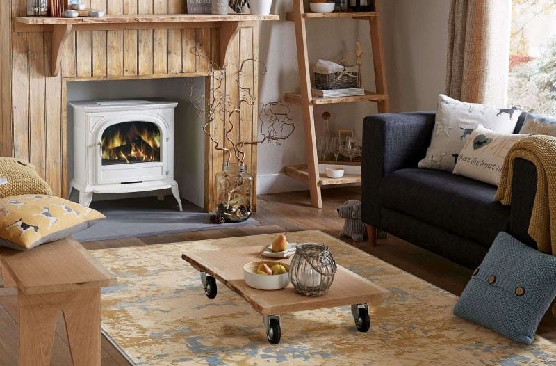 καναπές τραπεζάκι σαλονιού διακοσμητικά μαξιλάρια