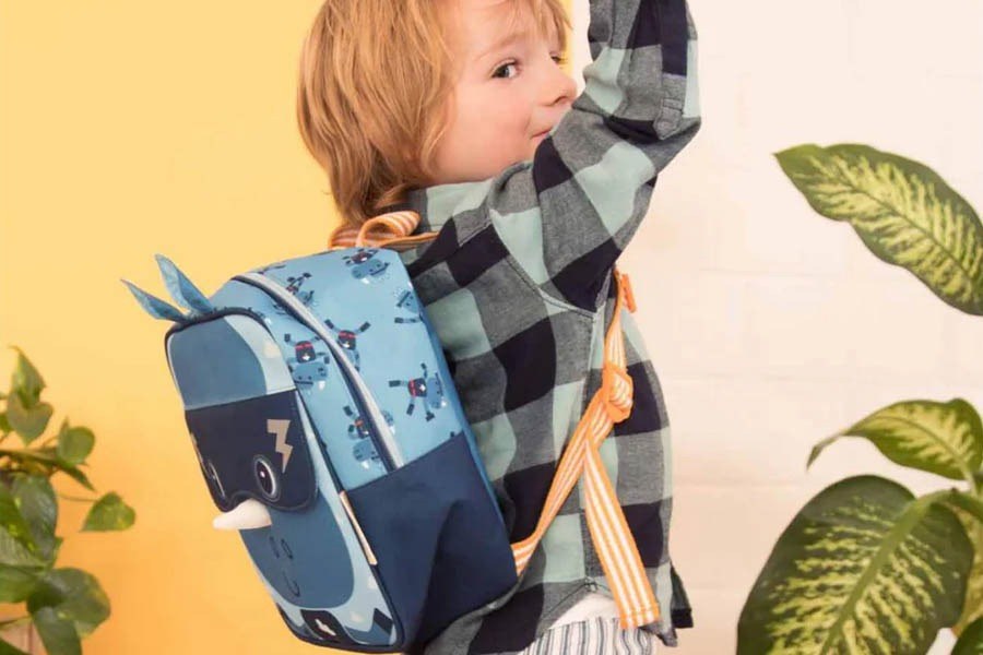 &pi;&alpha;&iota;&delta;&iota;&kappa;ή &tau;&sigma;ά&nu;&tau;&alpha; &pi;&lambda;ά&tau;&eta;&sigmaf; &mu;&epsilon; &sigma;&chi;έ&delta;&iota;&omicron; &zeta;&omega;ά&kappa;&iota;