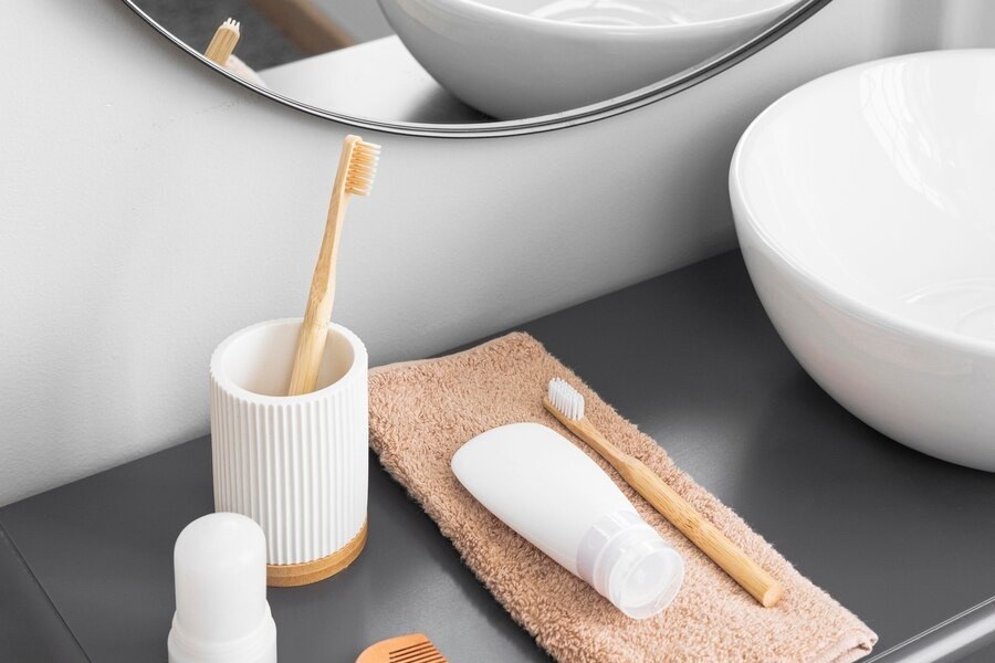 θήκη οδοντόβουρτσας καθρέπτης νιπτήρας